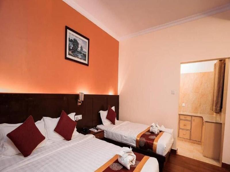 Hotel Eco Tree image