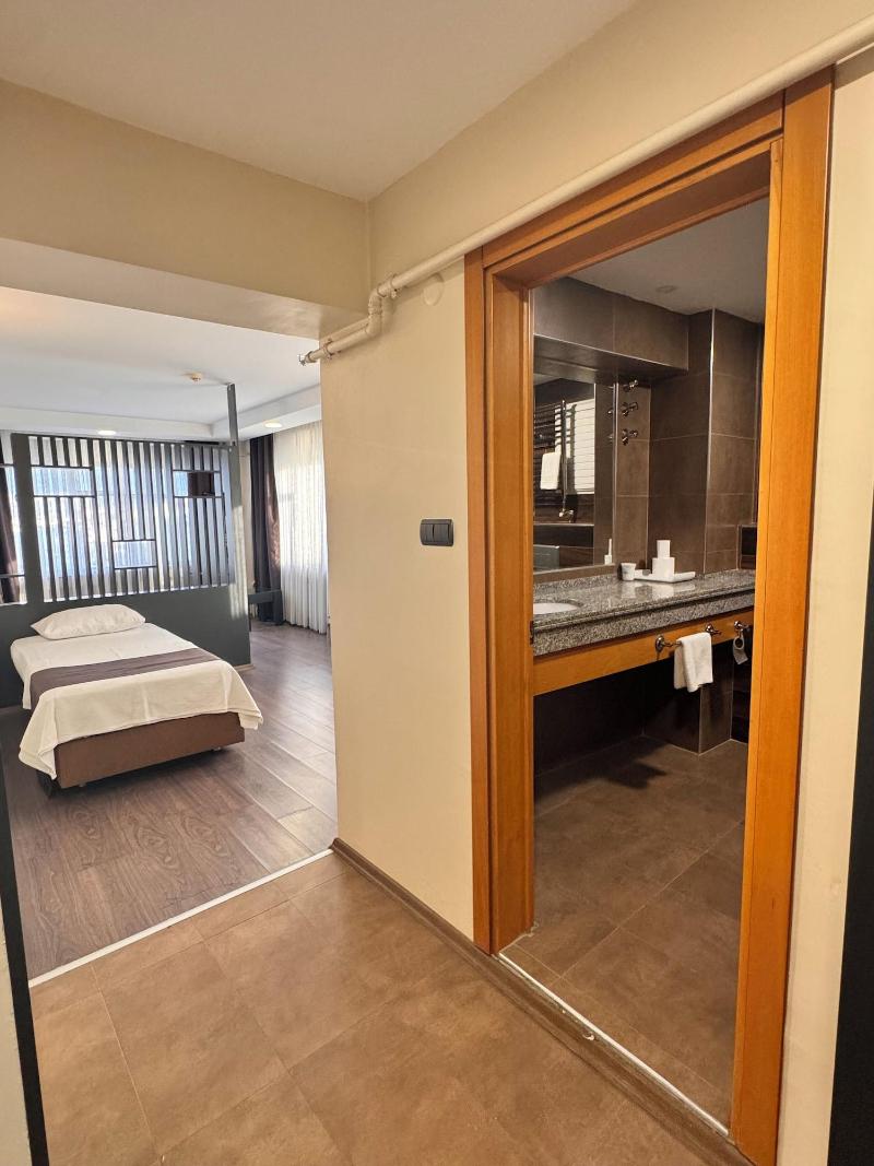 Simisso Hotel image