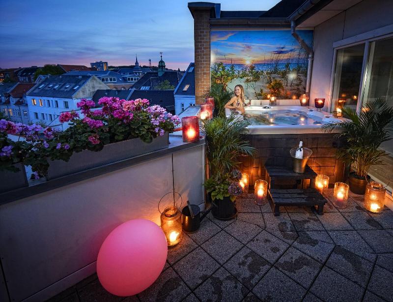 Mortens Kro Restaurant Suites image