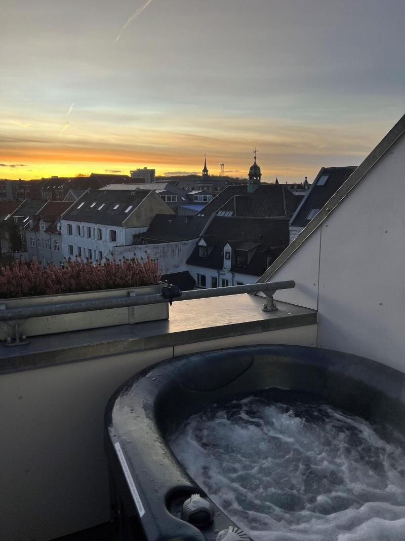 Mortens Kro Restaurant Suites image
