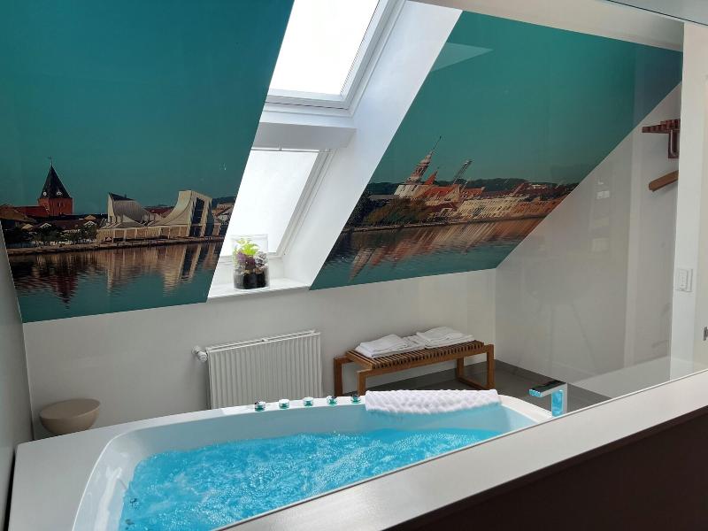 Mortens Kro Restaurant Suites image