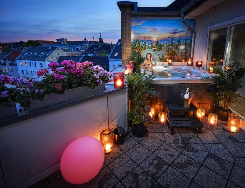 Mortens Kro Restaurant Suites image