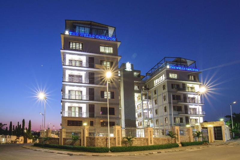 The Wells Carlton Hotel And Apartments