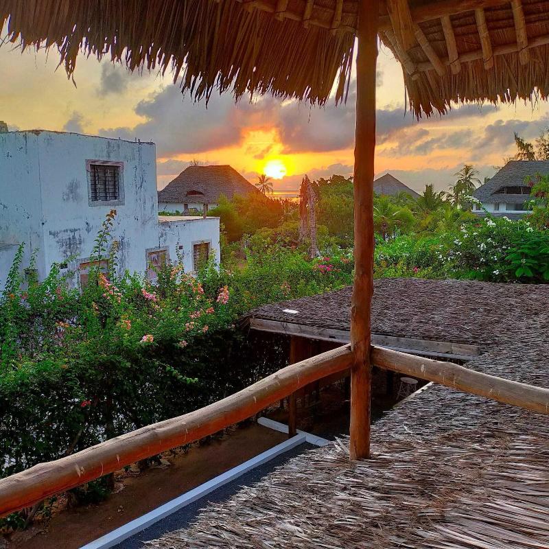 Pole Pole Beach House image