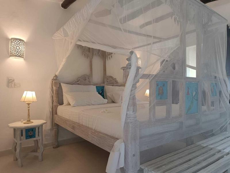 Pole Pole Beach House image