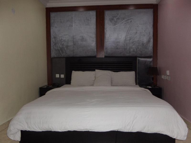 Serena Hotel Suites image