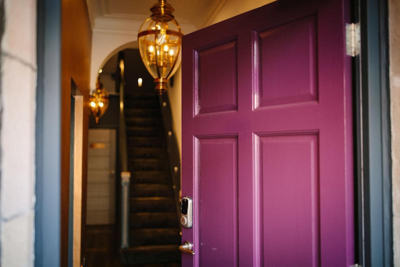 Absoluxe Suites image
