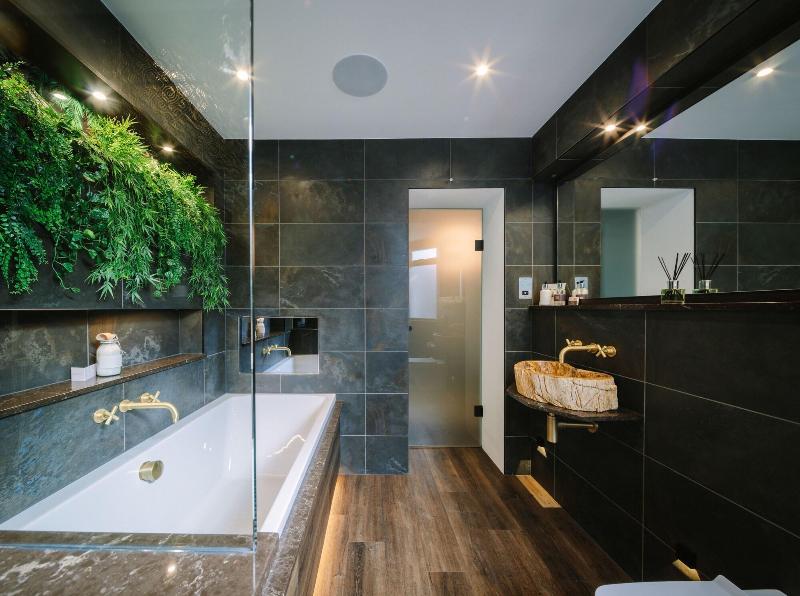 Absoluxe Suites image