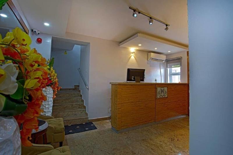 H21 Apartments Lounge image