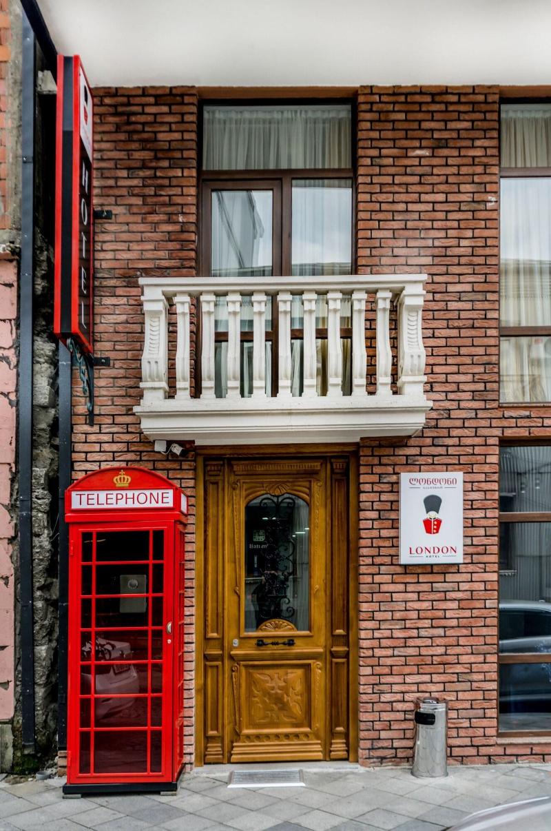 Hotel London image