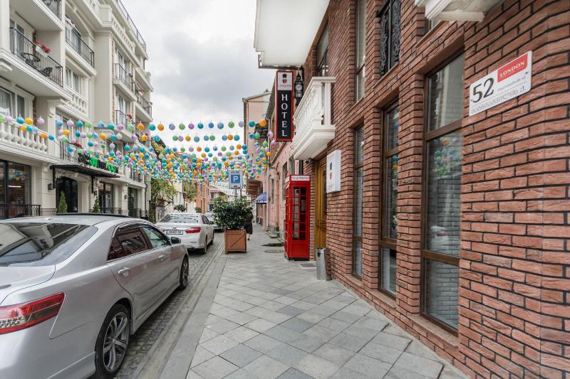 Hotel London image