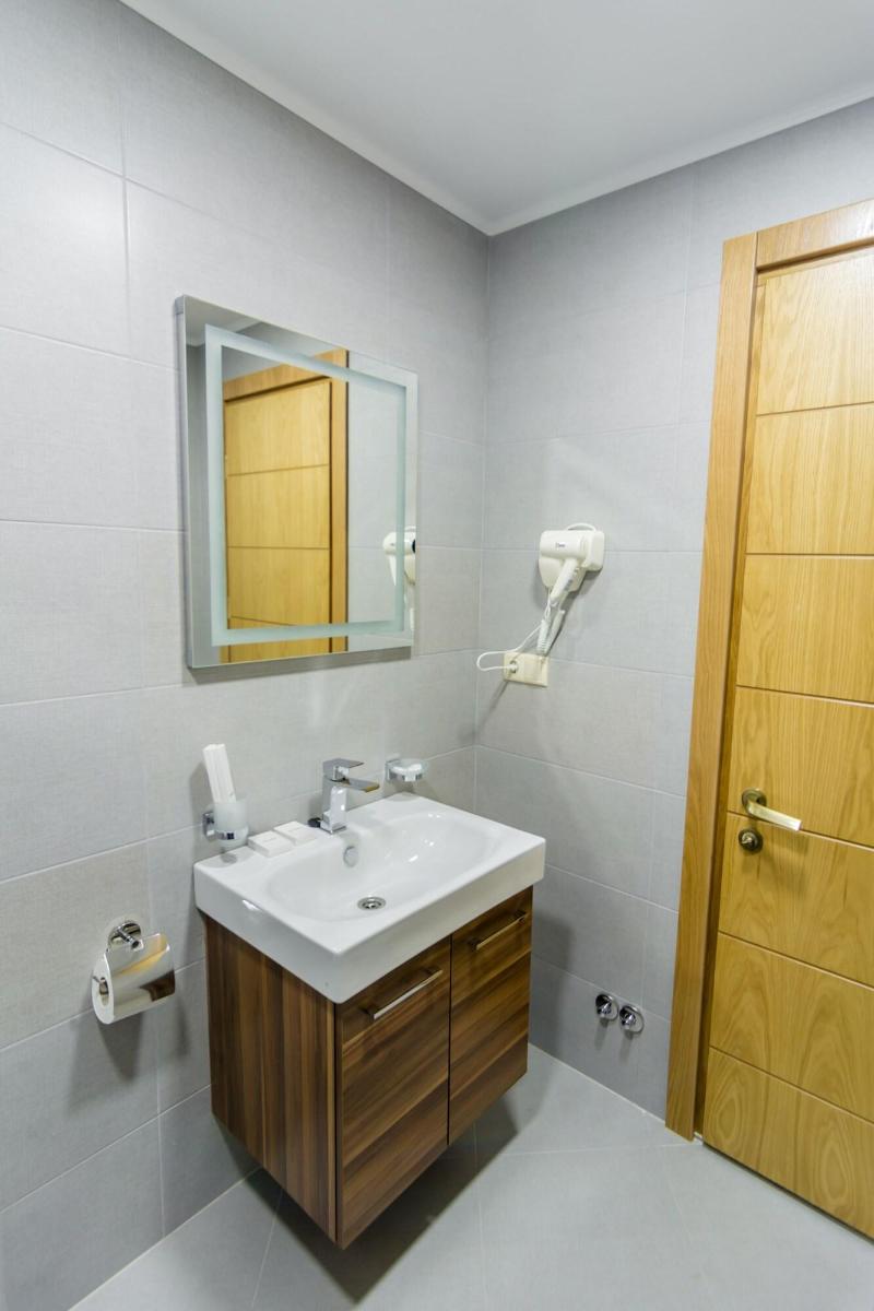 Hotel London image