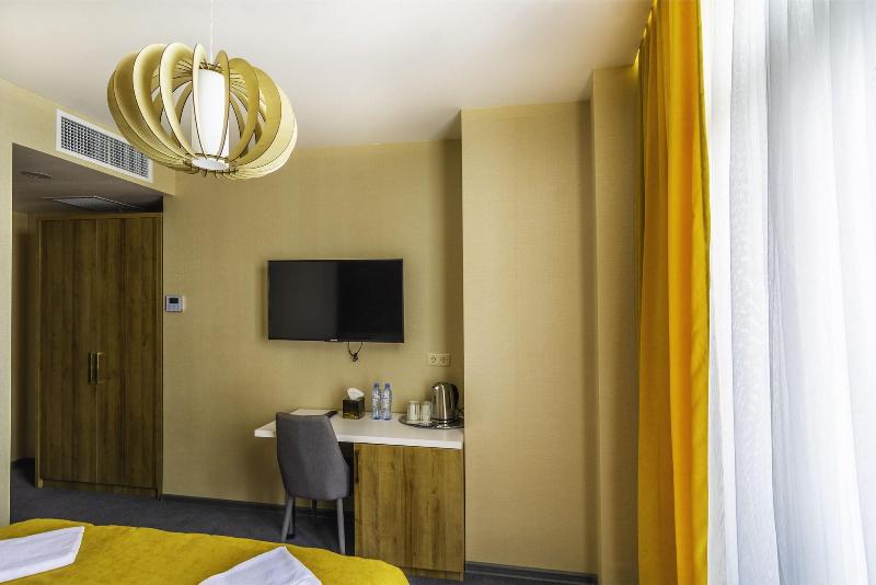 Hotel London image