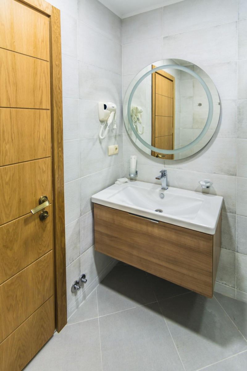 Hotel London image