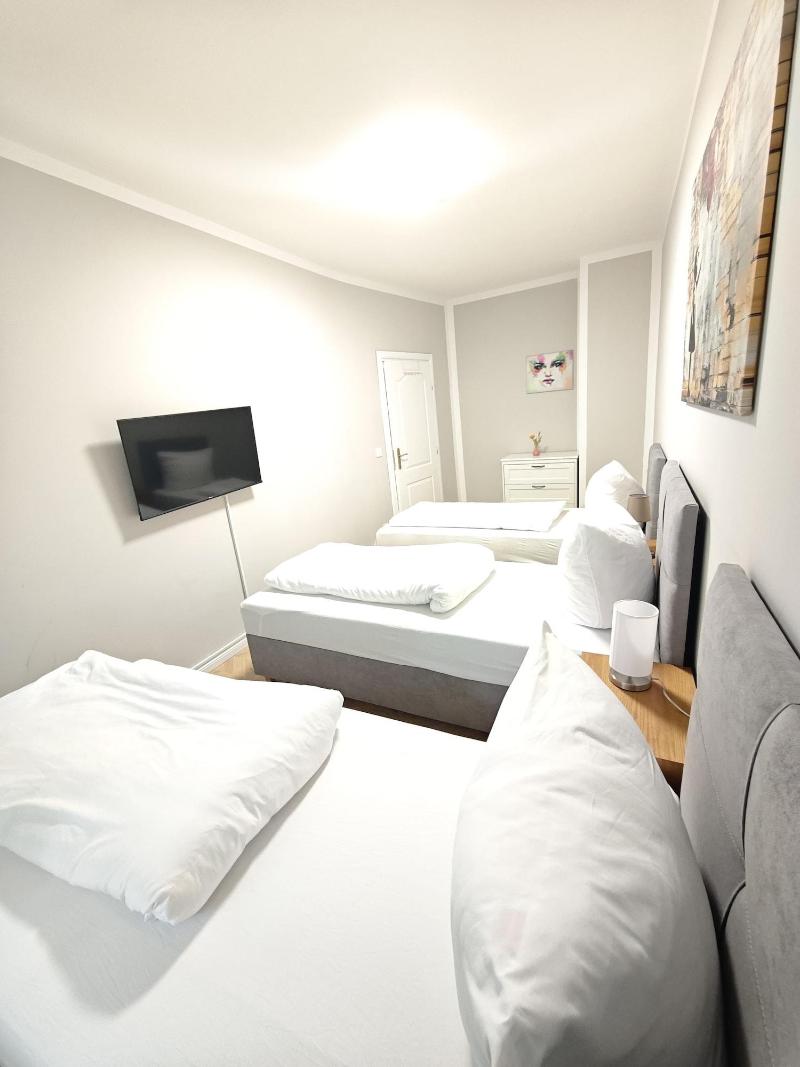 Zollikof Aparts Sauna Studioapartments image
