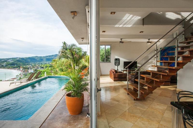 Casa Cha Cha Cha B B image