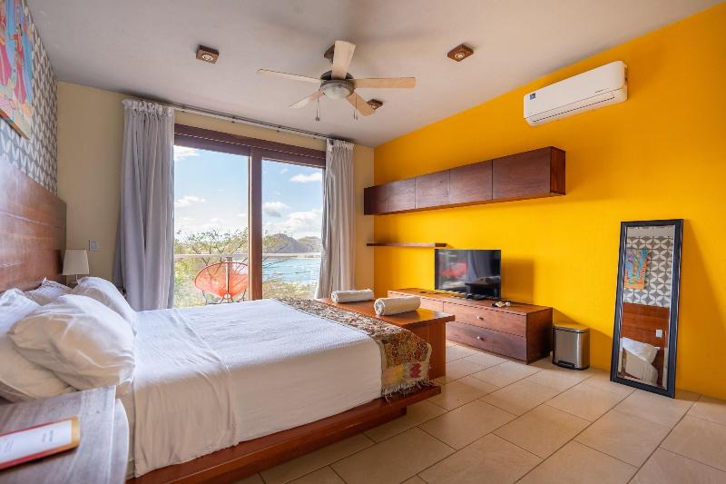 Casa Cha Cha Cha B B image
