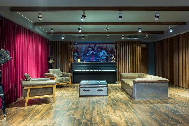Jazz Hotel image
