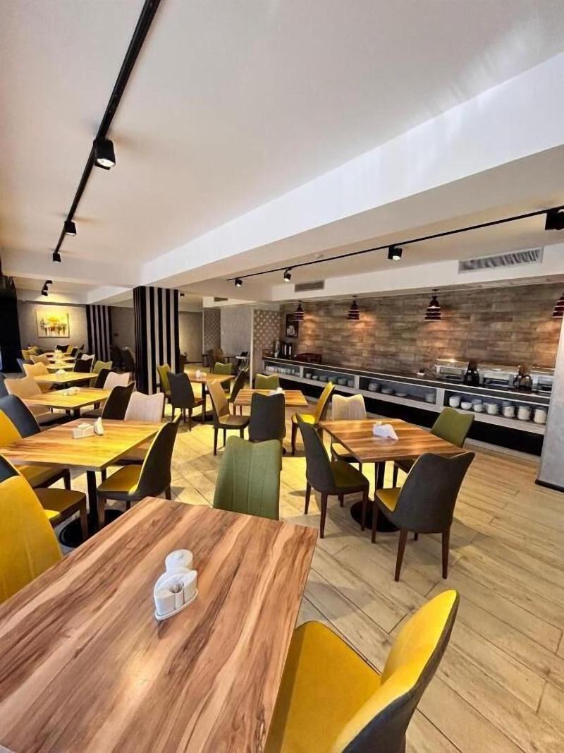 Jazz Hotel image