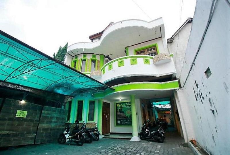 418 Setra House image