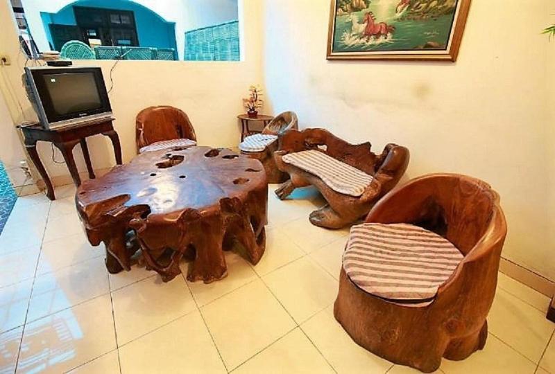 418 Setra House image