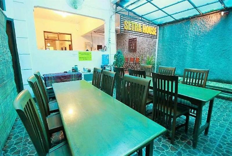 418 Setra House image