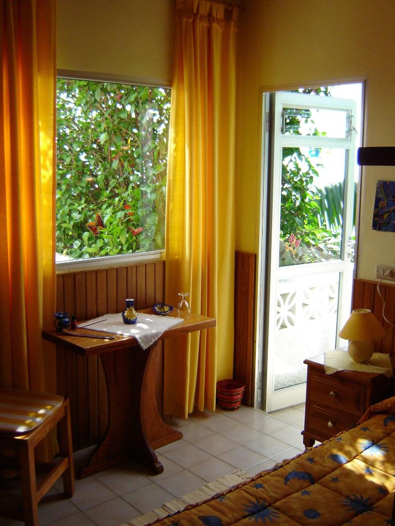 Willkommen Im Paradies image