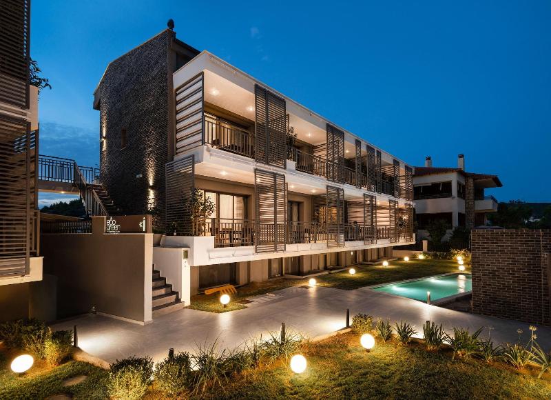 Eco Green Residences Suites