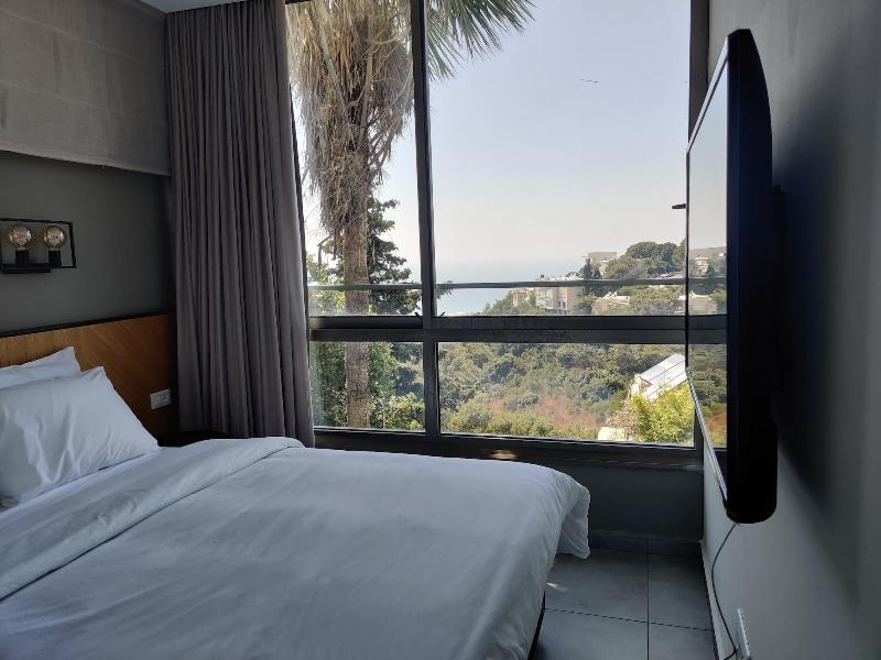 Luxury Suites By Notaly Ariel image