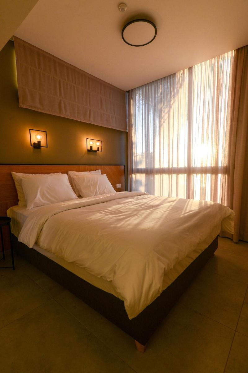 Luxury Suites By Notaly Ariel image