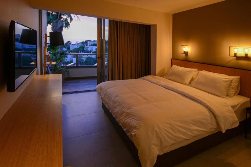 Luxury Suites By Notaly Ariel image