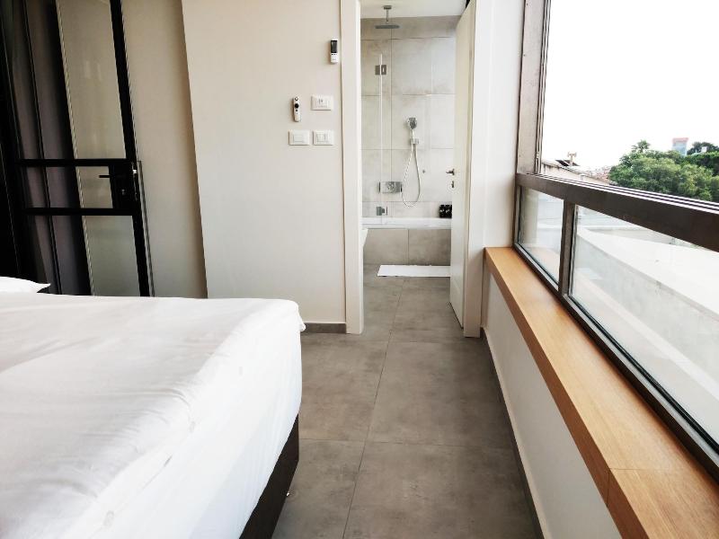 Luxury Suites By Notaly Ariel image