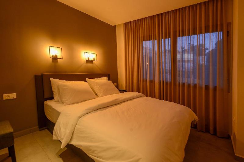 Luxury Suites By Notaly Ariel image