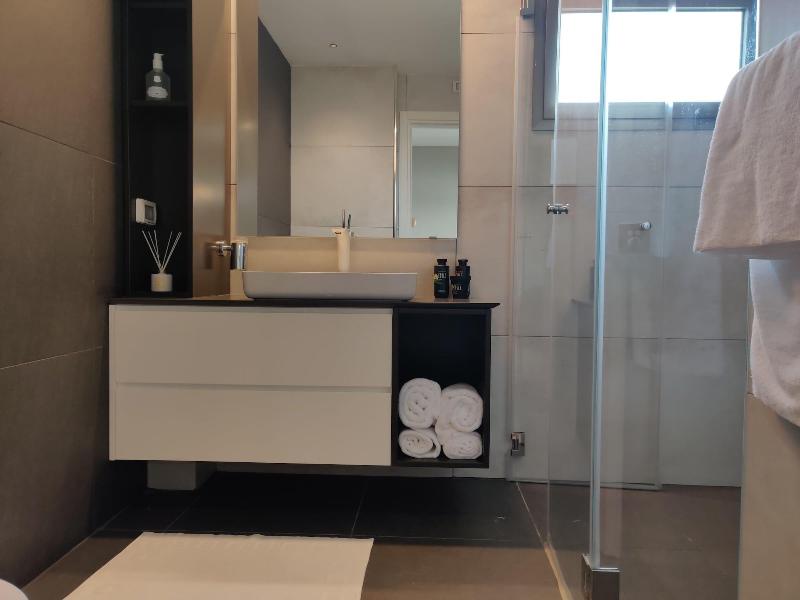 Luxury Suites By Notaly Ariel image