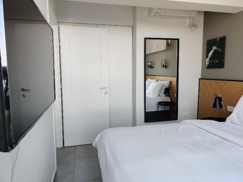 Luxury Suites By Notaly Ariel image
