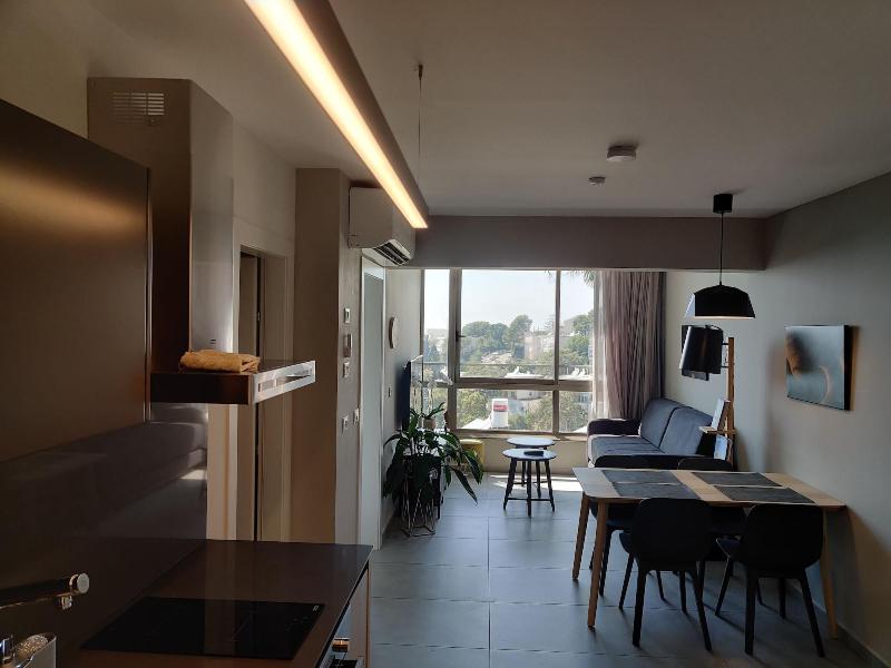 Luxury Suites By Notaly Ariel image