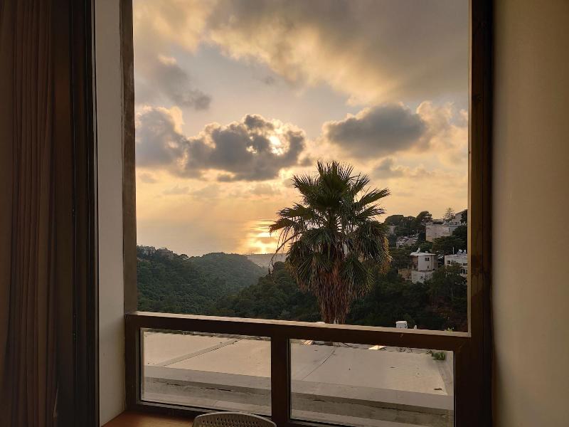Luxury Suites By Notaly Ariel image