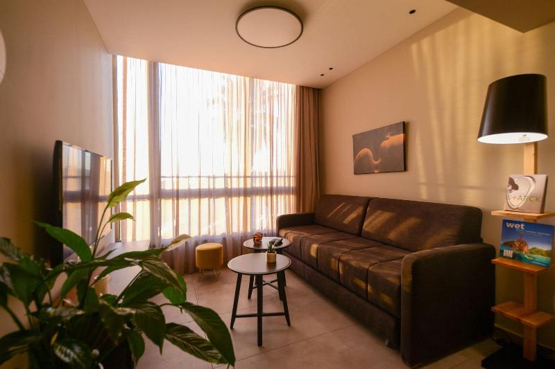 Luxury Suites By Notaly Ariel image