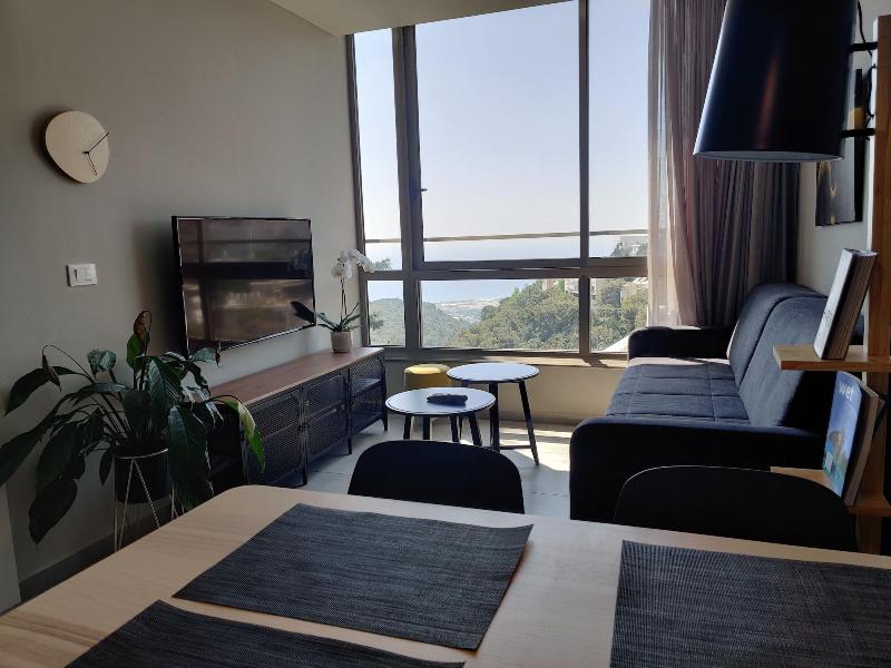 Luxury Suites By Notaly Ariel image
