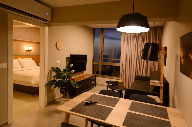 Luxury Suites By Notaly Ariel image