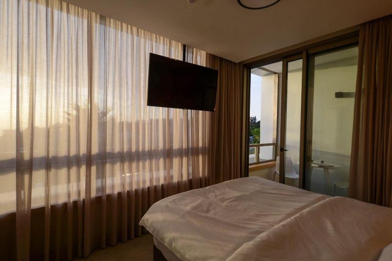 Luxury Suites By Notaly Ariel image
