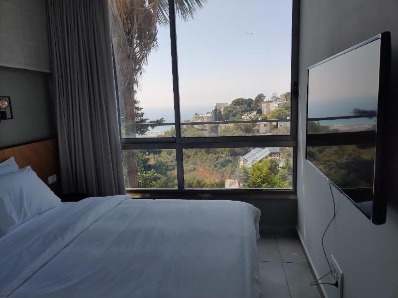 Luxury Suites By Notaly Ariel image