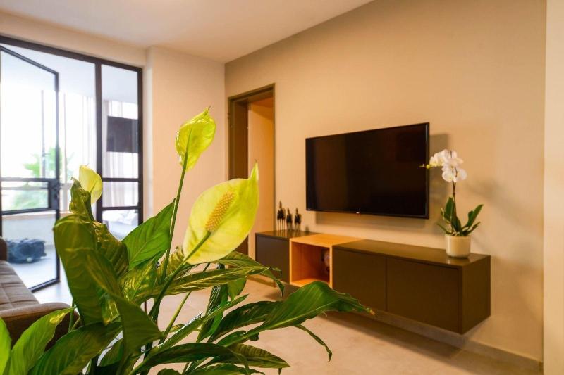 Luxury Suites By Notaly Ariel image