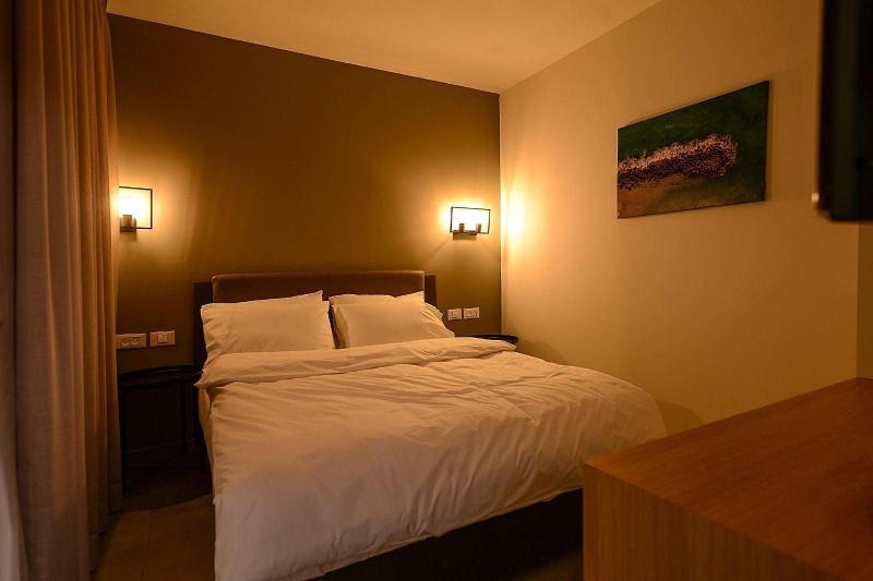 Luxury Suites By Notaly Ariel image