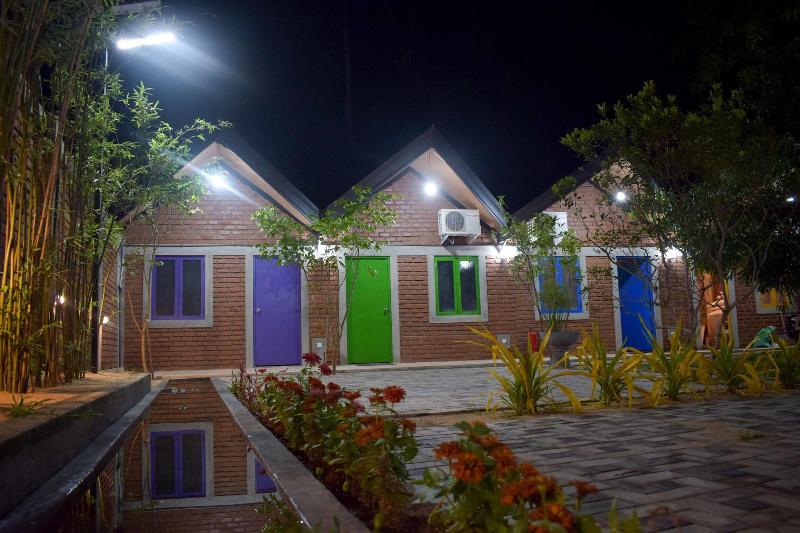 Laana Villa image