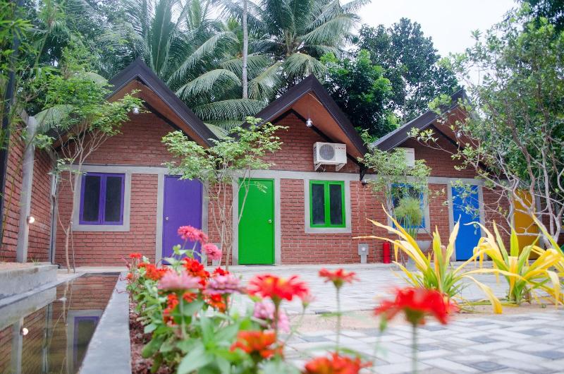 Laana Villa image