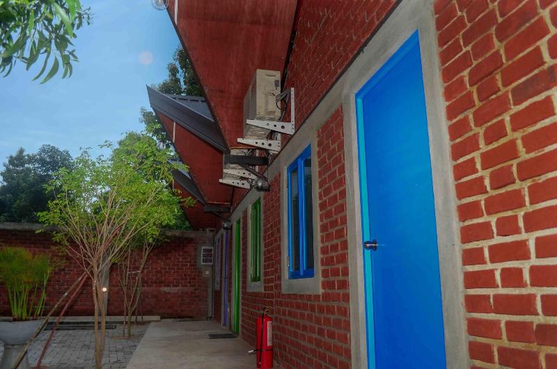 Laana Villa image