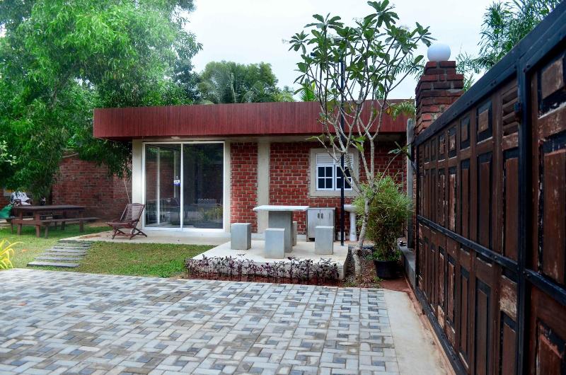 Laana Villa image