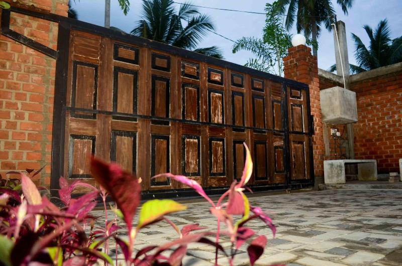 Laana Villa image
