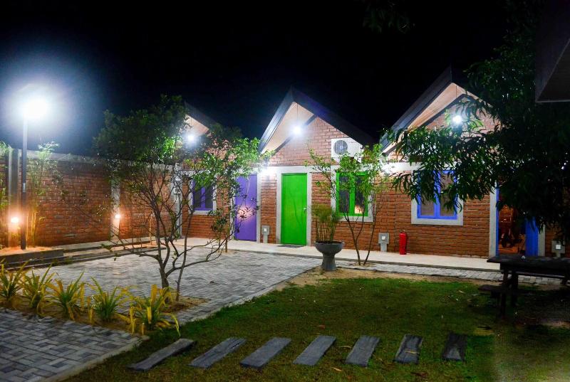 Laana Villa image
